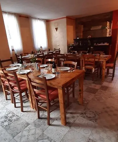 בית נופש Della Rocca Vobarno